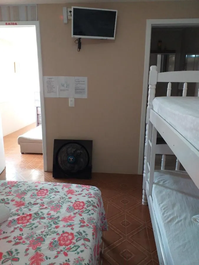 Quarto em Acomodações Particulares Apto e Suítes Praia do Itapocoroi Penha