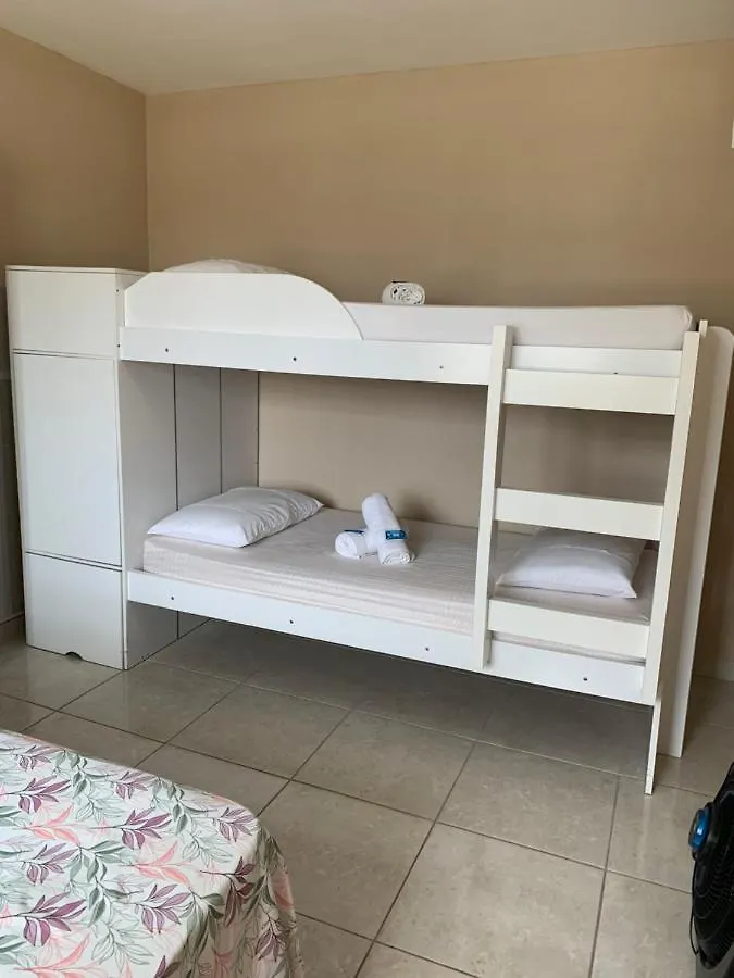 Quarto em Acomodações Particulares Apto e Suítes Praia do Itapocoroi Penha  Brasil