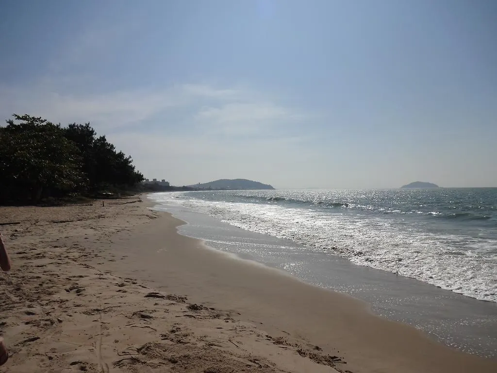 Apto e Suítes Praia do Itapocoroi Penha